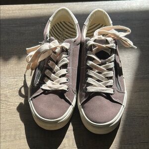 Taos Footwear Brown Sneakers Casual Low-Top Style